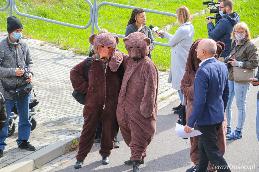 Protest pod siedzibą RDLP w Krośnie