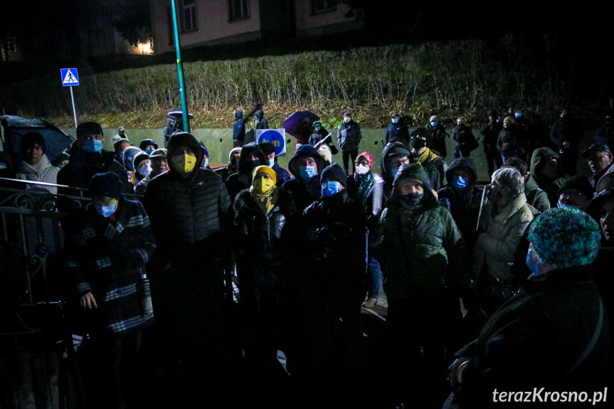 Protest przed biurem Piotra Babinetza w Krośnie