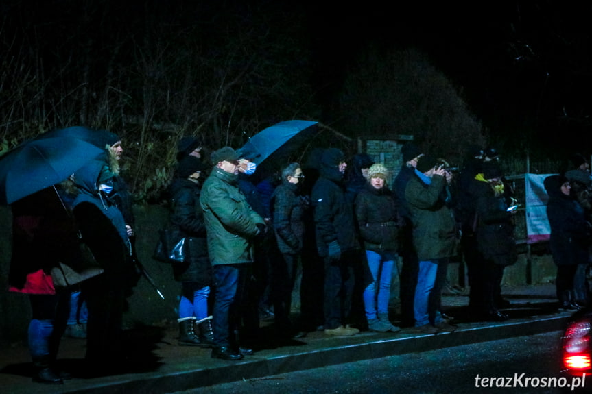 Protest przed biurem Piotra Babinetza w Krośnie