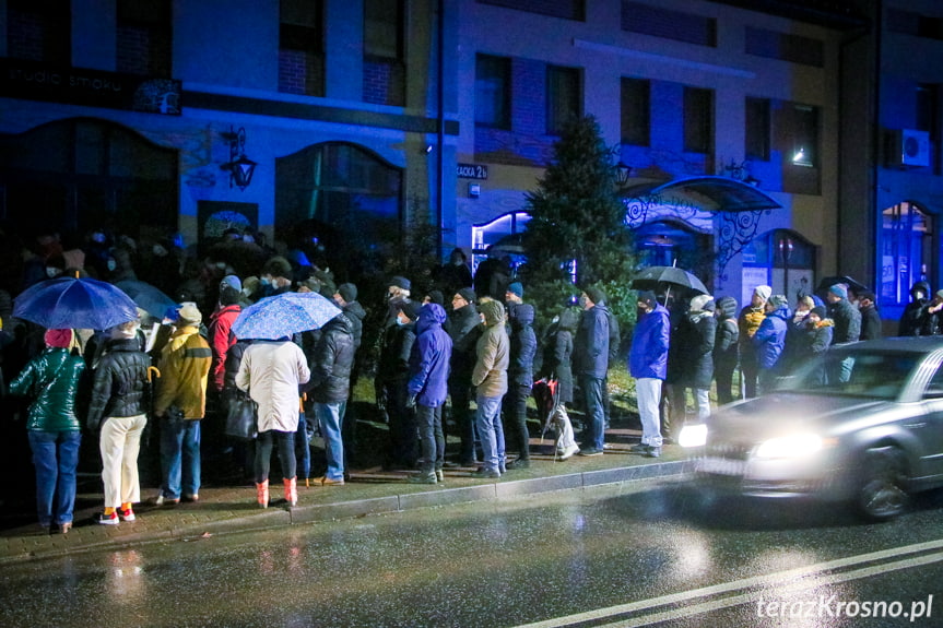 Protest przed biurem Piotra Babinetza w Krośnie