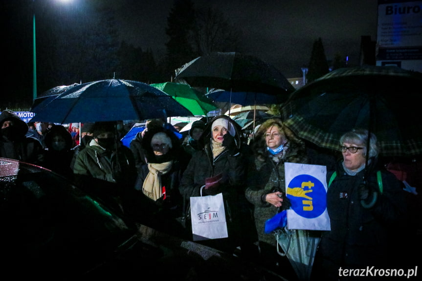 Protest przed biurem Piotra Babinetza w Krośnie