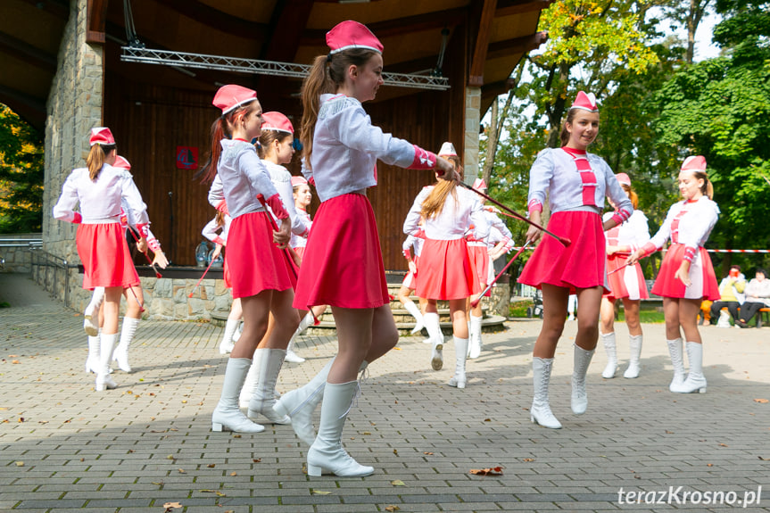 Przegląd Amatorskich Zespołów Mażoretek w Rymanowie