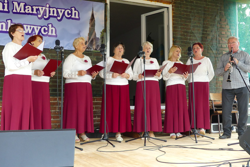 Przegląd Pieśni Maryjnych w Bóbrce