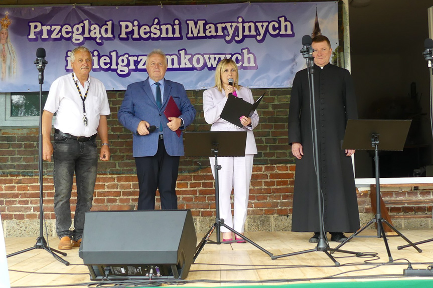 Przegląd Pieśni Maryjnych w Bóbrce