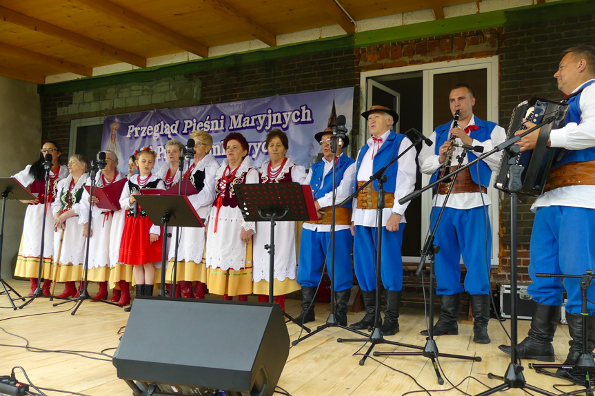 Przegląd Pieśni Maryjnych w Bóbrce