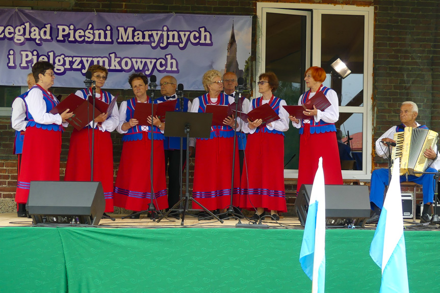 Przegląd Pieśni Maryjnych w Bóbrce