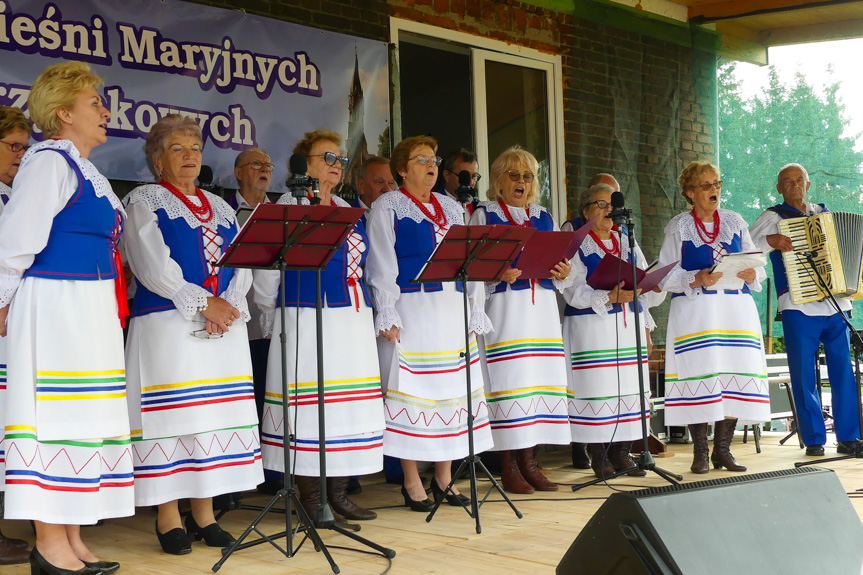 Przegląd Pieśni Maryjnych w Bóbrce