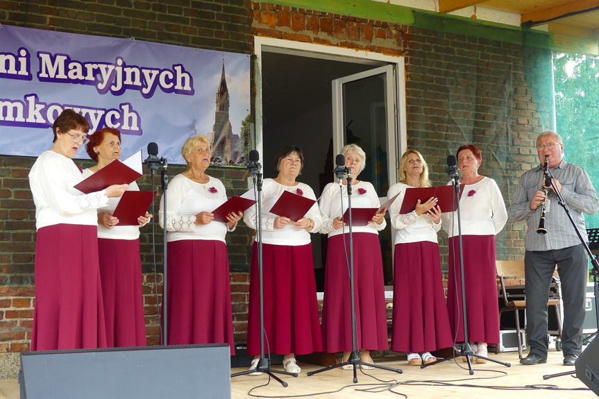 Przegląd Pieśni Maryjnych w Bóbrce