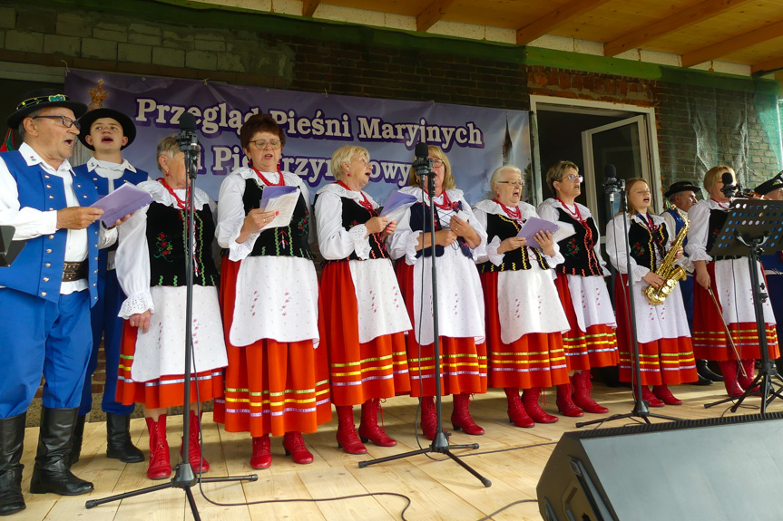 Przegląd Pieśni Maryjnych w Bóbrce