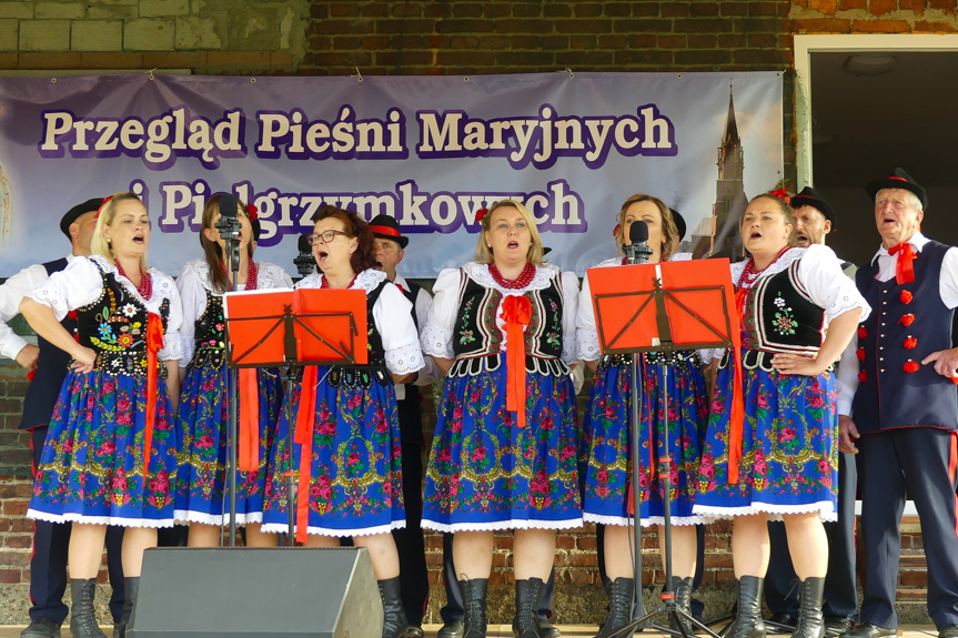 Przegląd Pieśni Maryjnych w Bóbrce