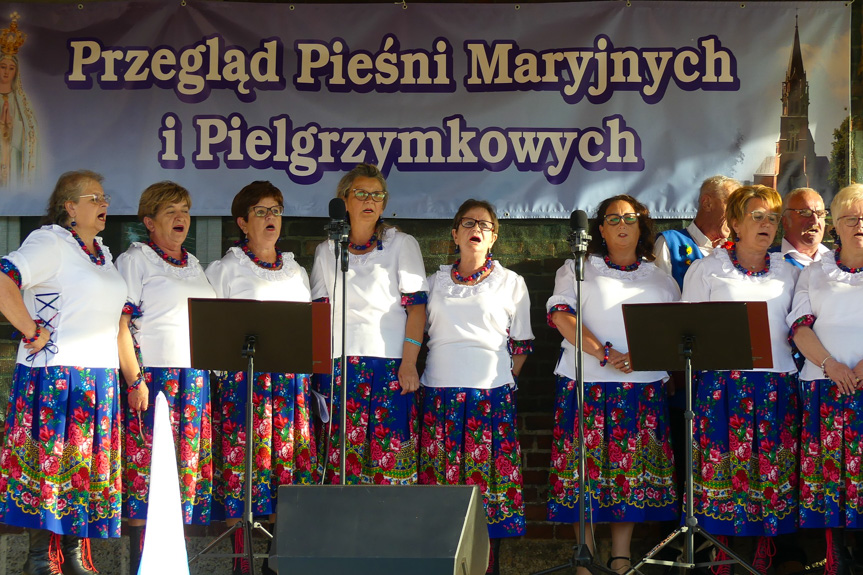 Przegląd Pieśni Maryjnych w Bóbrce