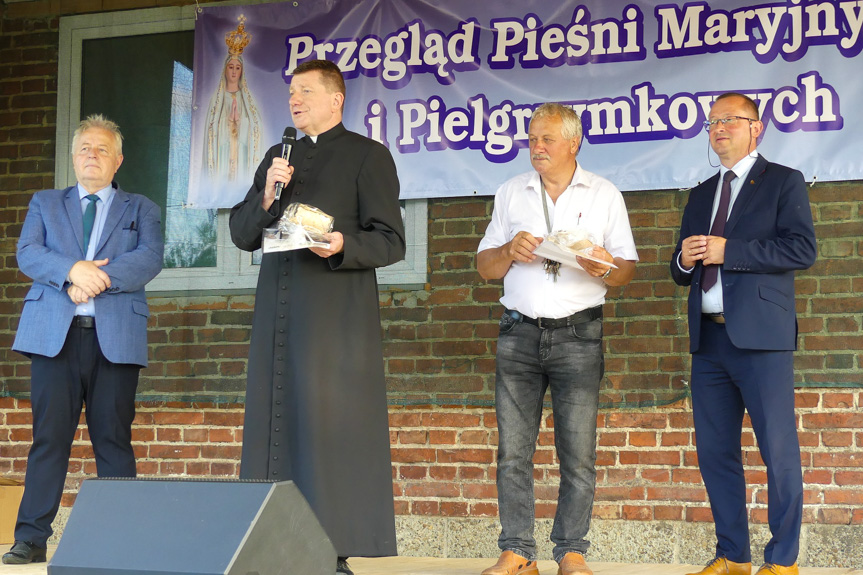 Przegląd Pieśni Maryjnych w Bóbrce