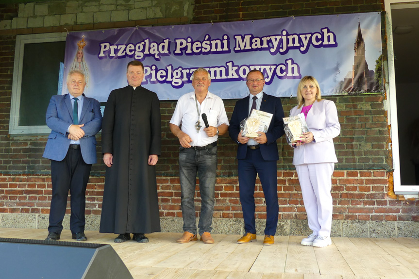 Przegląd Pieśni Maryjnych w Bóbrce