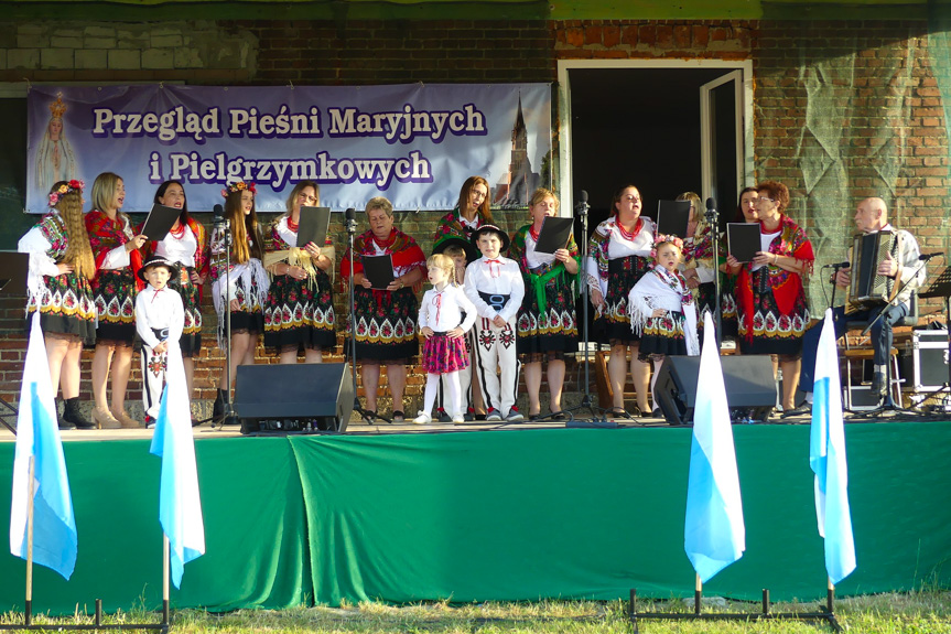 Przegląd Pieśni Maryjnych w Bóbrce