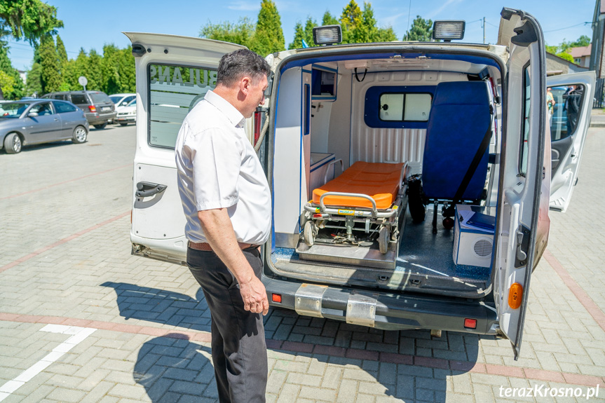 Przekazanie ambulansu z Jedlicza na Ukrainę