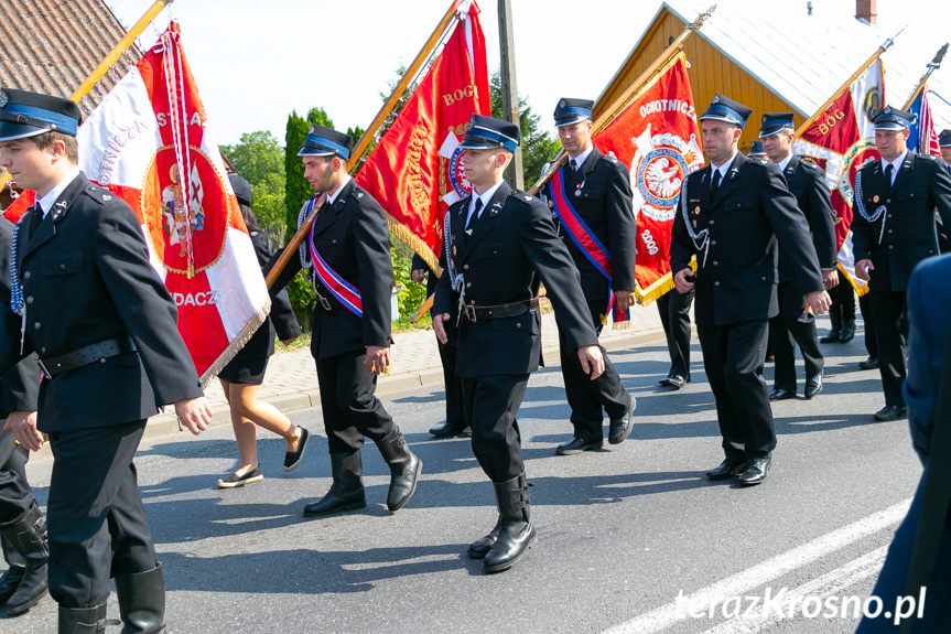 Przekazanie i poświęcenie samochodu dla OSP Miejsce Piastowe