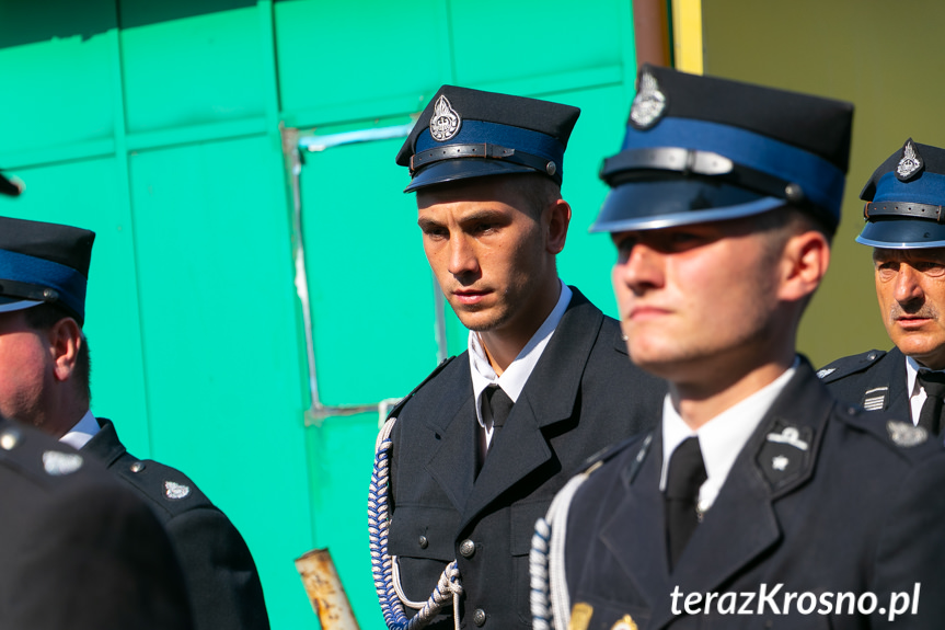 Przekazanie i poświęcenie samochodu dla OSP Miejsce Piastowe