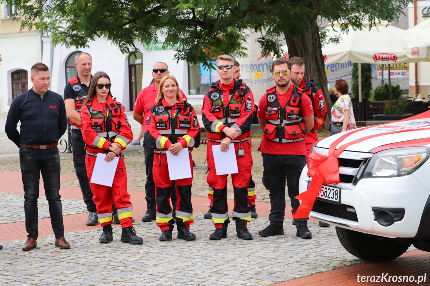 Przekazanie samochodu dla Legionu Gerarda