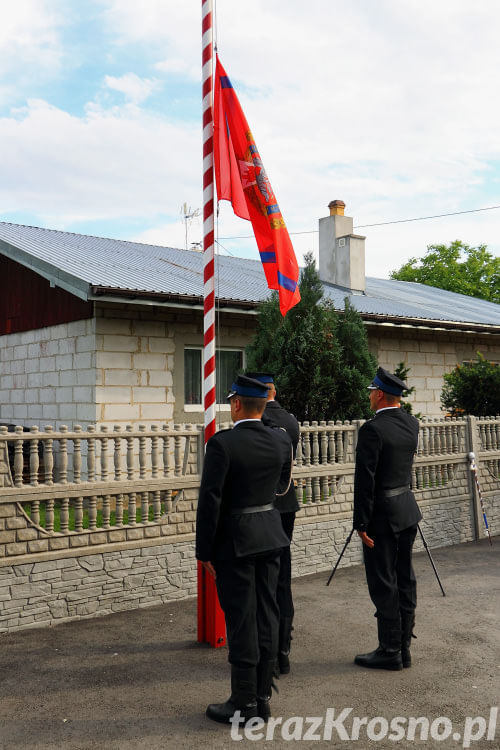 Przekazanie samochodu dla OSP Pustyny