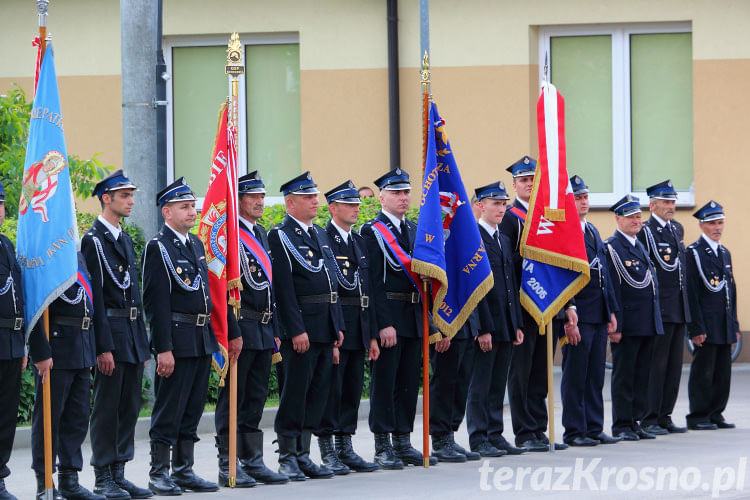 Przekazanie samochodu dla OSP Pustyny