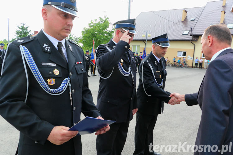 Przekazanie samochodu dla OSP Pustyny