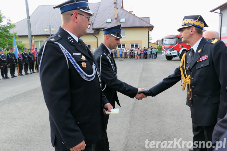 Przekazanie samochodu dla OSP Pustyny