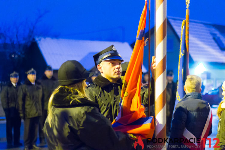 Przekazanie samochodu dla OSP Żarnowiec