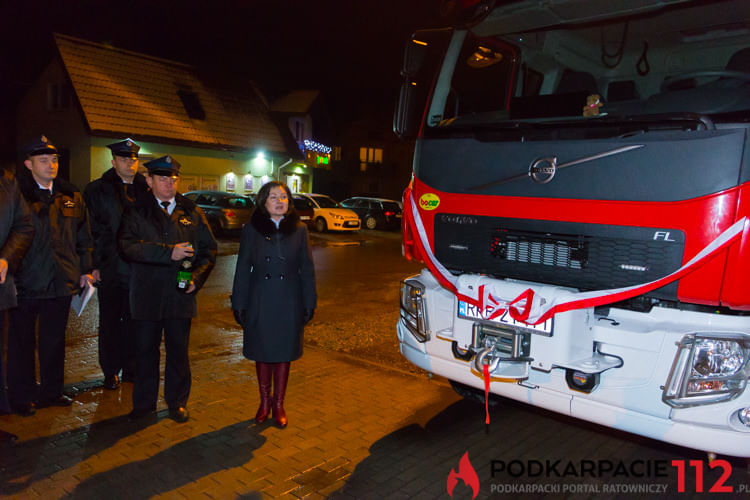 Przekazanie samochodu dla OSP Żarnowiec