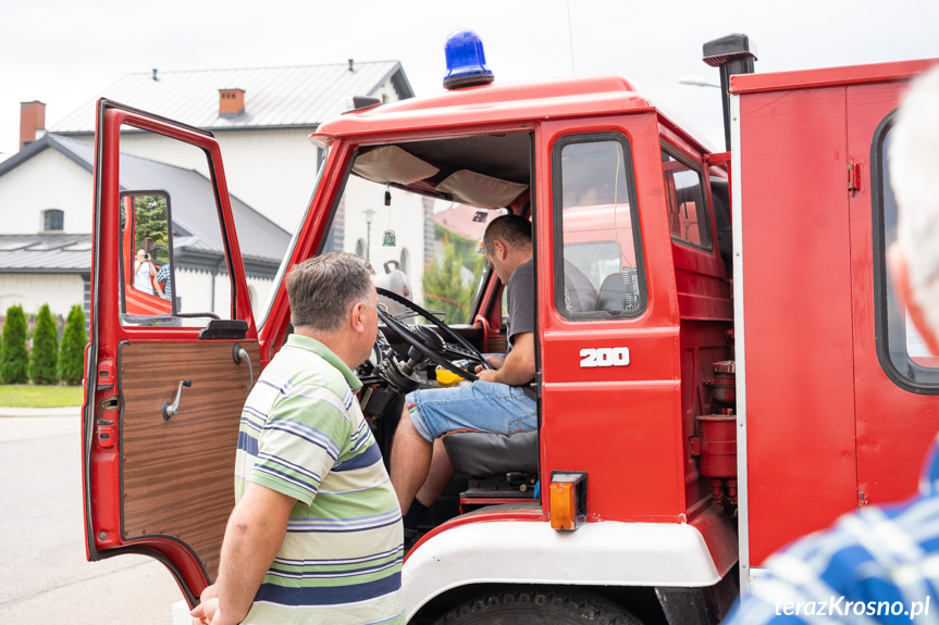 Przekazanie samochodu na Ukrainę