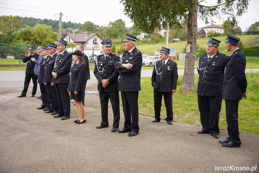 Przekazanie samochodu OSP Leśniówka