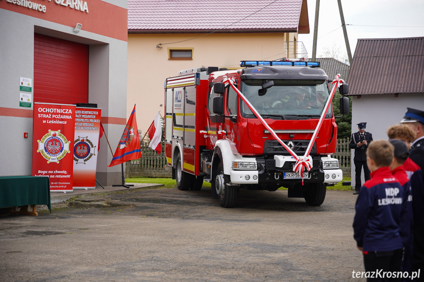 Przekazanie samochodu OSP Leśniówka