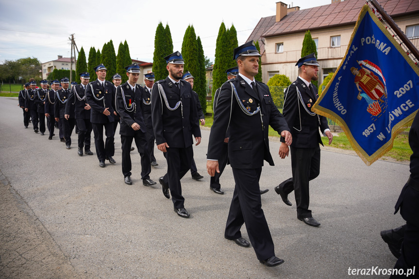 Przekazanie samochodu OSP Leśniówka