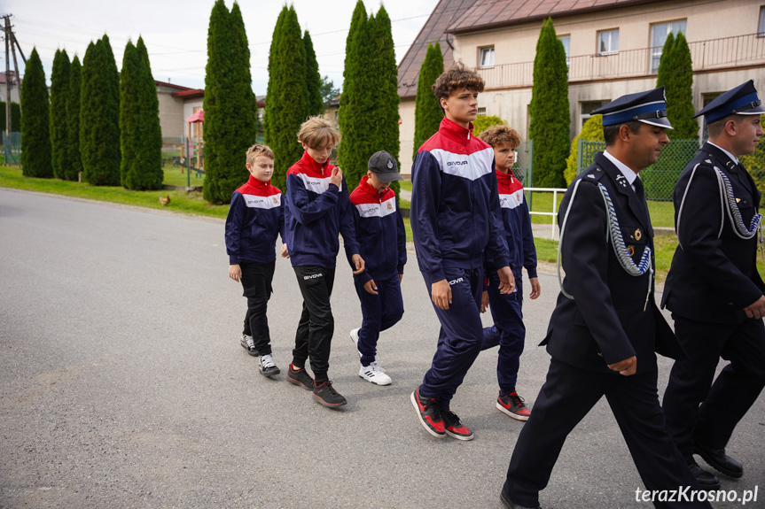 Przekazanie samochodu OSP Leśniówka