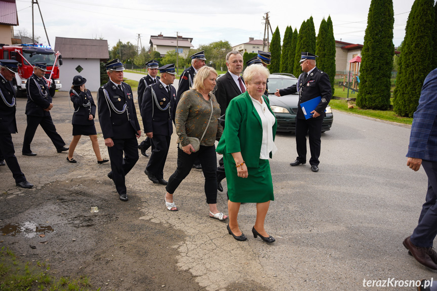 Przekazanie samochodu OSP Leśniówka