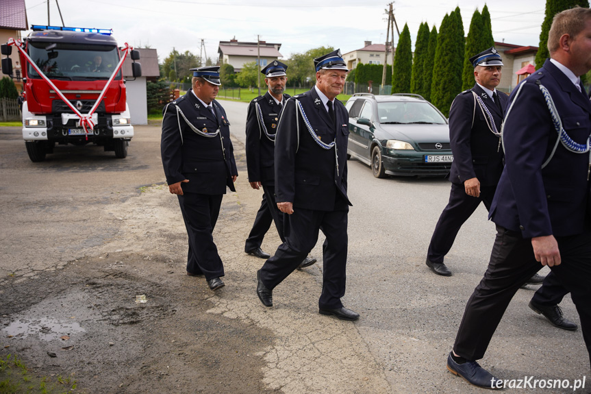 Przekazanie samochodu OSP Leśniówka