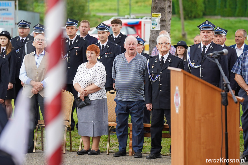 Przekazanie samochodu OSP Leśniówka