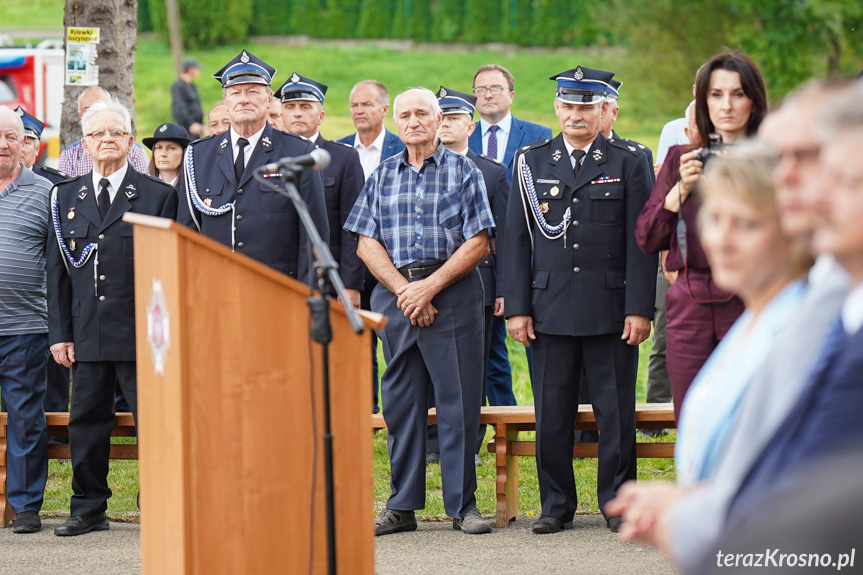 Przekazanie samochodu OSP Leśniówka