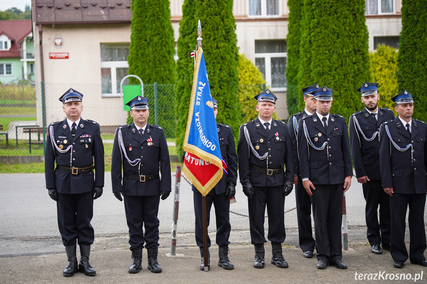 Przekazanie samochodu OSP Leśniówka