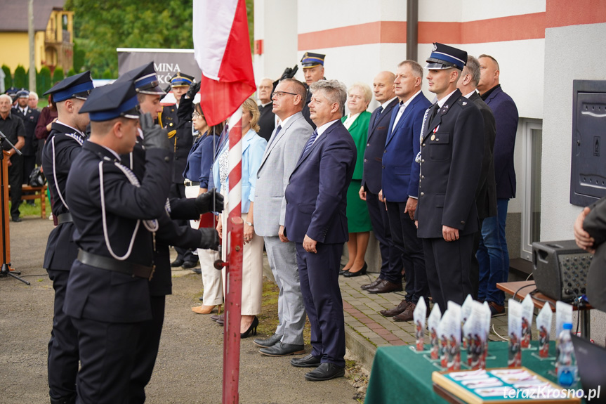 Przekazanie samochodu OSP Leśniówka