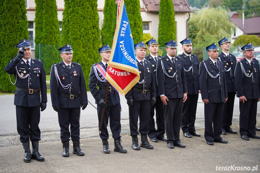 Przekazanie samochodu OSP Leśniówka