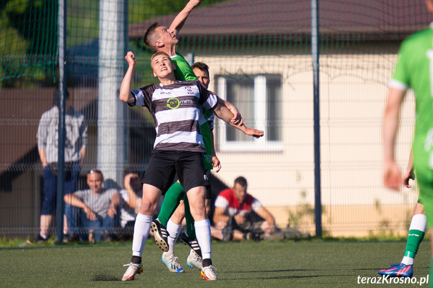 Przełęcz Dukla - Czarni 1910 Jasło 1:5