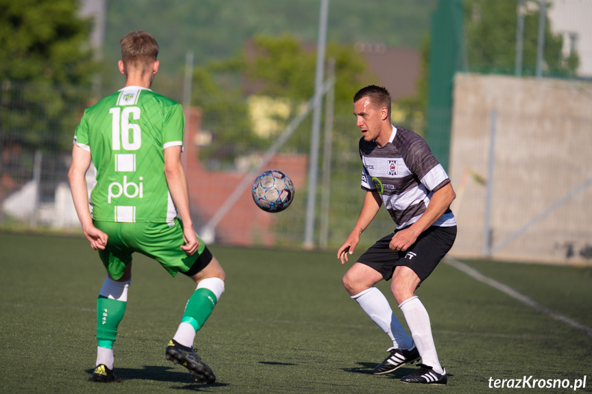 Przełęcz Dukla - Czarni 1910 Jasło 1:5