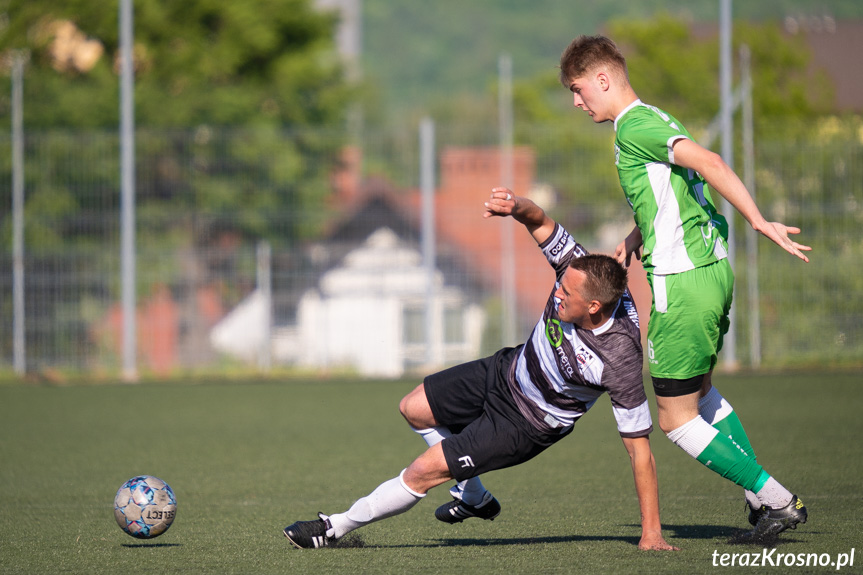 Przełęcz Dukla - Czarni 1910 Jasło 1:5