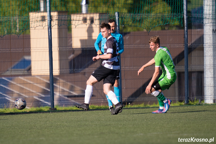 Przełęcz Dukla - Czarni 1910 Jasło 1:5