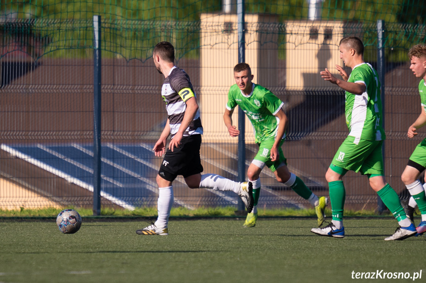 Przełęcz Dukla - Czarni 1910 Jasło 1:5