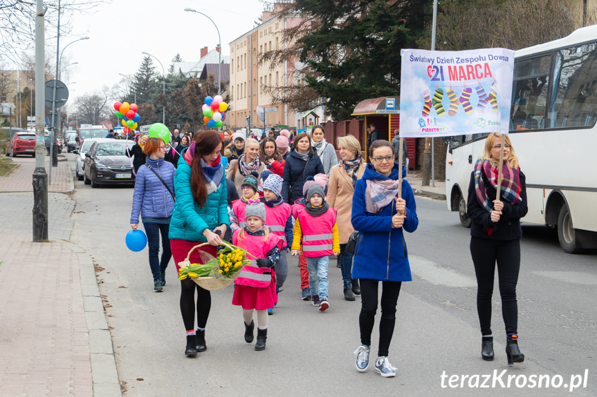 Przemarsz ulicami Krosna z okazji Światowego Dnia Zespołu Downa