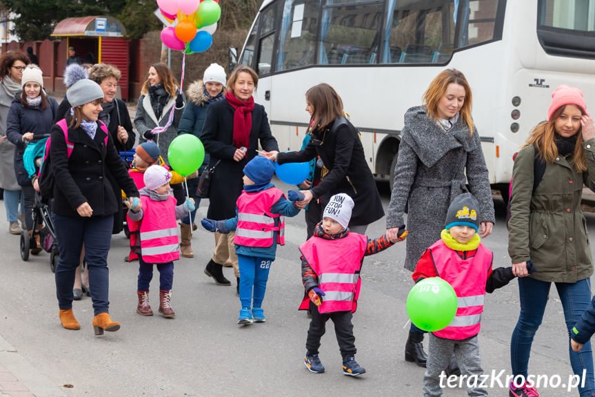 Przemarsz ulicami Krosna z okazji Światowego Dnia Zespołu Downa