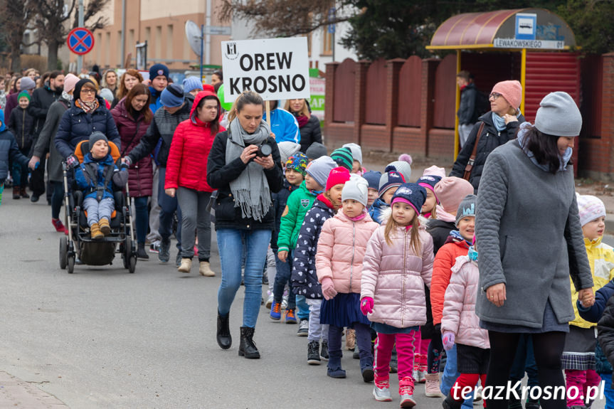 Przemarsz ulicami Krosna z okazji Światowego Dnia Zespołu Downa