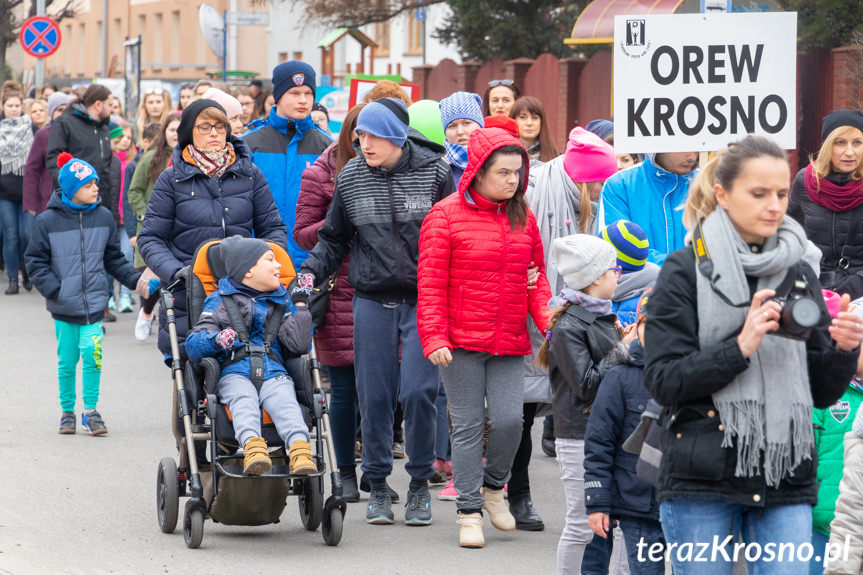 Przemarsz ulicami Krosna z okazji Światowego Dnia Zespołu Downa