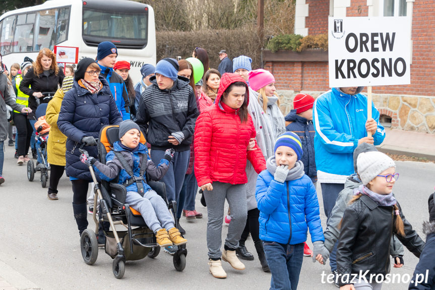 Przemarsz ulicami Krosna z okazji Światowego Dnia Zespołu Downa